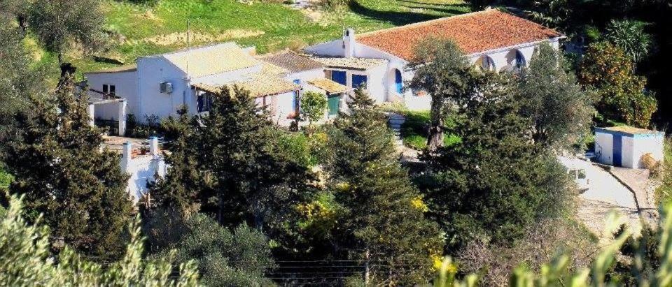 Spiti Melianou Lägenhet Agios Georgios Pagon Exteriör bild